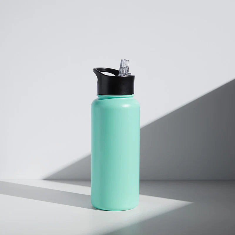 Seafoam 32oz Water bottle with built-in straw